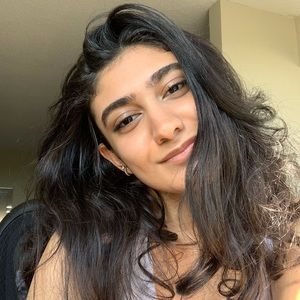 Meet your Posher, Aya